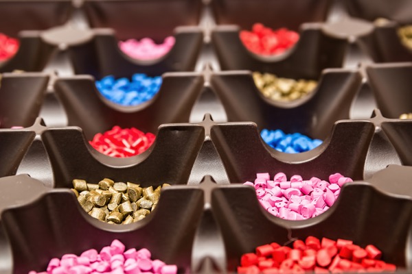 warehouse storage for plastic articles | MWD Logistics